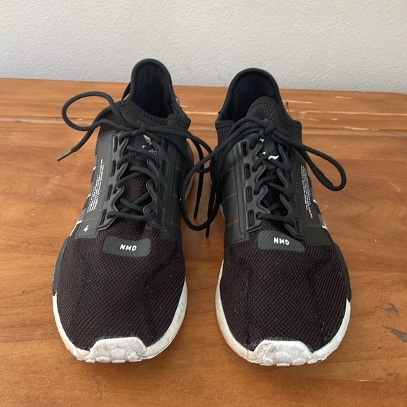 Adidas NMD R1 V2 Shoes Size 10 main image 13
